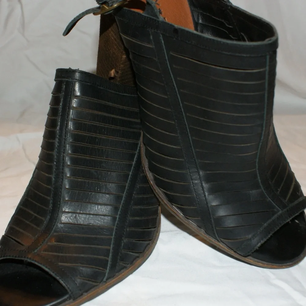 Lucky Brand leather peep toe sling back size 10 or size 40 euro - Picture 8 of 8